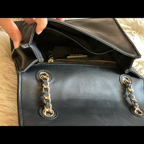 Tory Burch classic Fleming medium bag - Picture 7 of 10